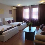 Fotiadis - Old Town Cosy Retreat! Apartament Veliko Tărnovo