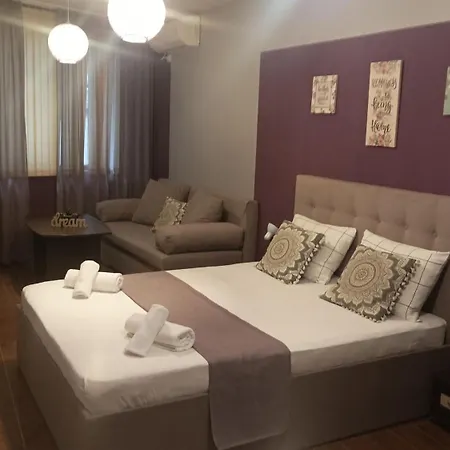 Cosy And Spectacular Fotiadis