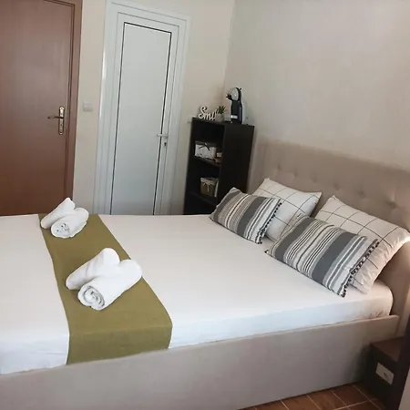 Fotiadis - Cosy And Spectacular